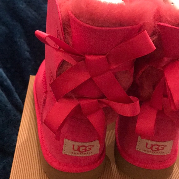 Pink Uggs - Picture 3 of 7